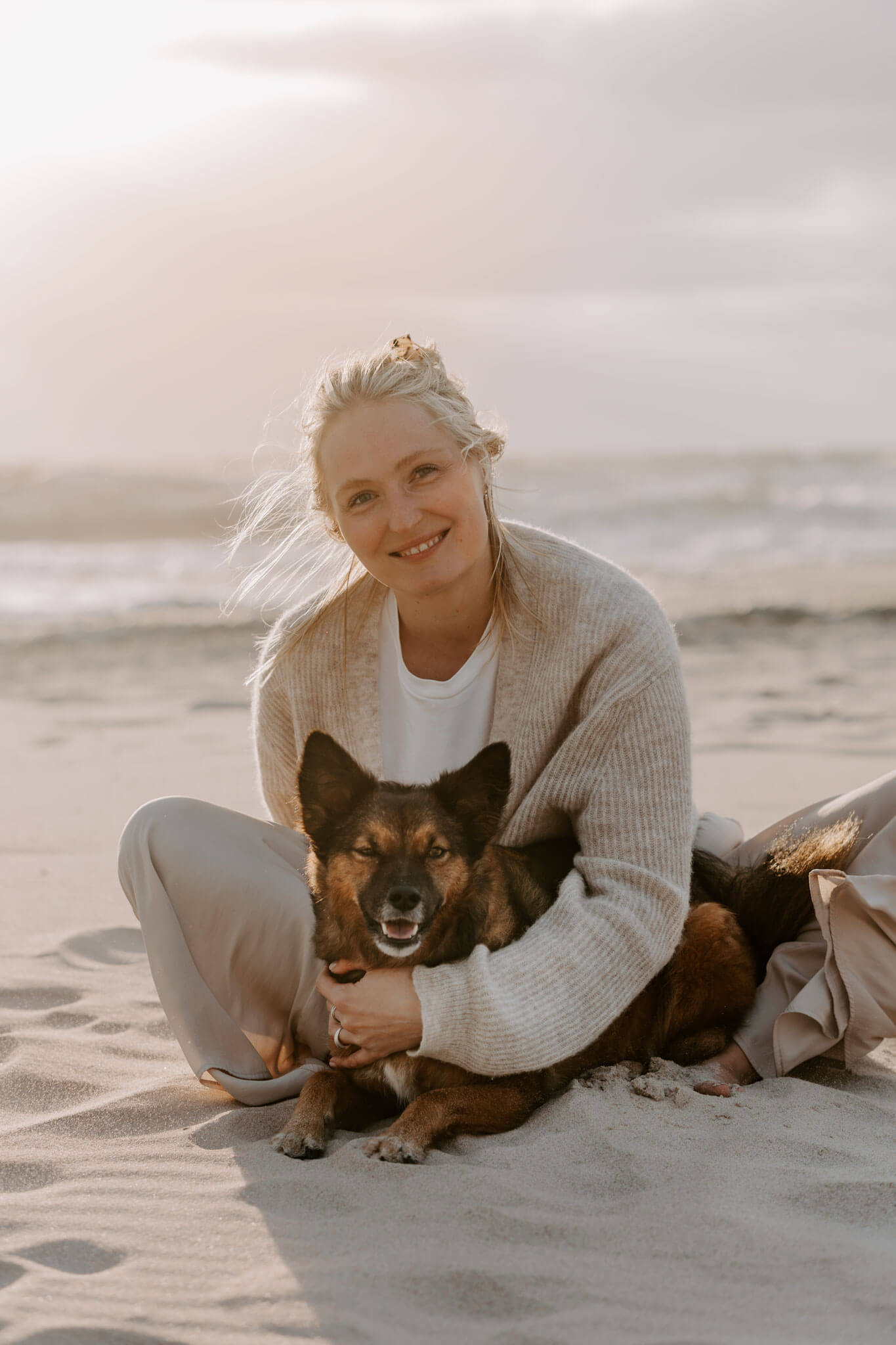 Fotoshooting mit Hund emotionale Mensch Hund Fotografie Hamburg natürlich